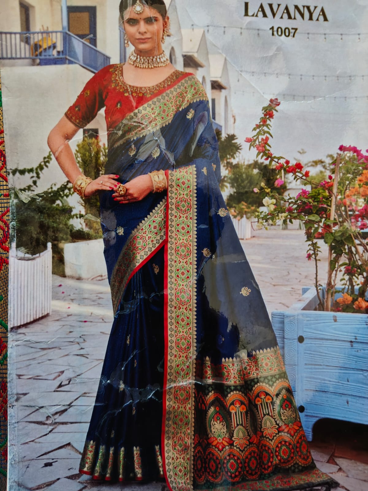 Designer beautiful banarasi silk sarees with unstitched contrast blouse piece