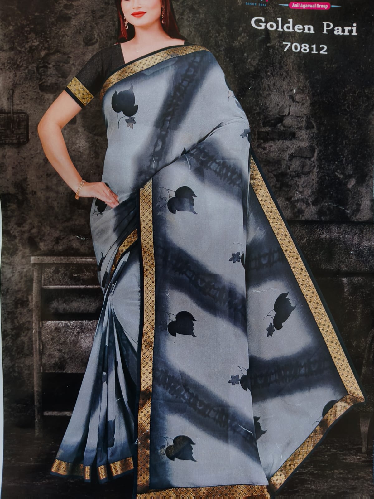 Designer light weight beautiful chiffon saree with matching unstitched blouse piece